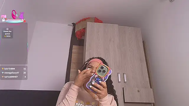 Snapshot of Kesha_rosse_ chatting on February 24, 5:11 pm Kesha rosse online show from February 24, 5:11 pm