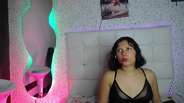 Catleya x online show from November 17, 7:52 pm