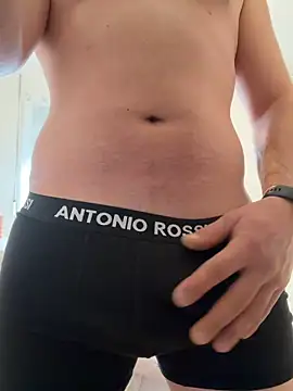 davi73d online show from February 23, 9:17 am