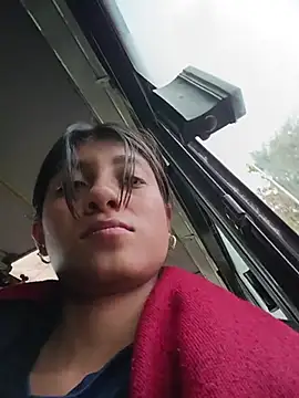 YeseniaRodriguez3 online show from November 5, 9:04 pm