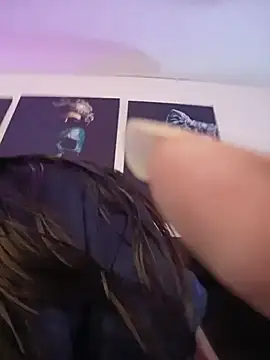 YeseniaRodriguez3 online show from April 16, 1:12 pm