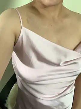 HellenChan online show from November 9, 1:20 pm