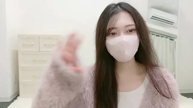 Snapshot of annachan_v chatting on April 4, 3:20 pm annachan v online show from April 4, 3:20 pm