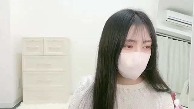 Snapshot of annachan_v chatting on April 6, 2:40 pm annachan v online show from April 6, 2:40 pm