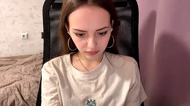 AliceStacy online show from December 2, 8:19 am