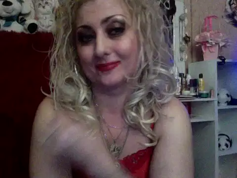 xHot Amazonq online show from November 7, 10:43 pm