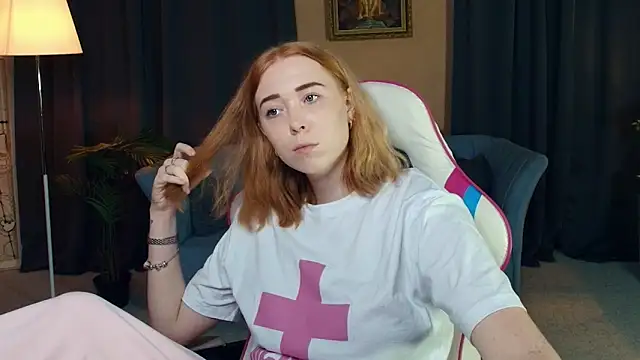 AddieOsler online show from November 29, 7:50 pm