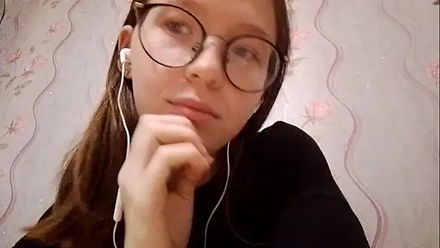 Snapshot of SalenaAhnell chatting on October 25, 5:51 pm SalenaAhnell online show from October 25, 5:51 pm