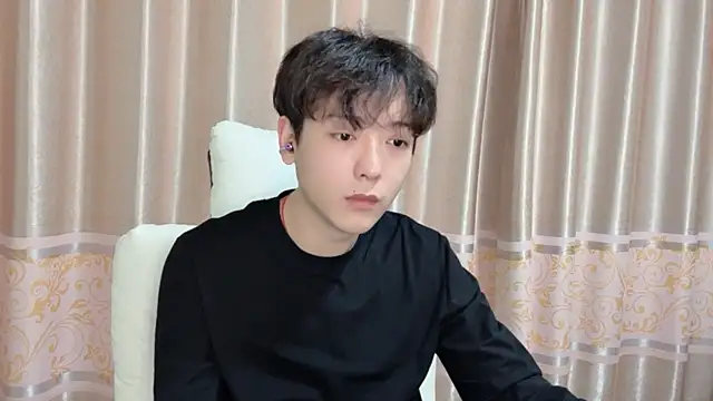 xiaoxiao1025 online show from October 28, 11:58 am