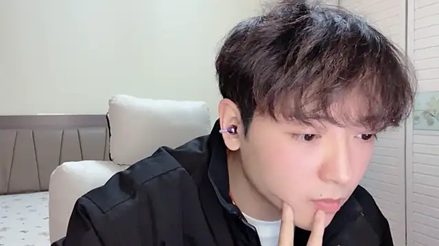 xiaoxiao1025 online show from November 18, 11:36 am