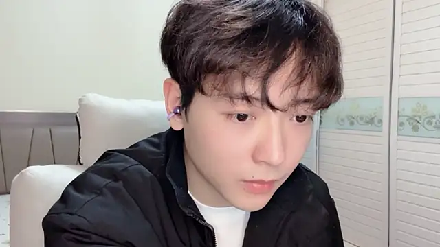 xiaoxiao1025 online show from November 21, 12:37 pm