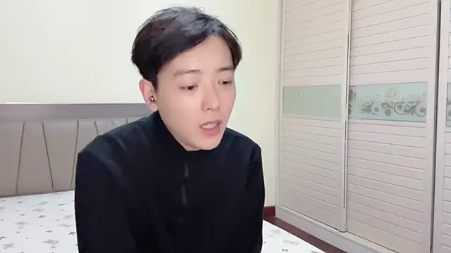 xiaoxiao1025 online show from December 5, 1:42 pm