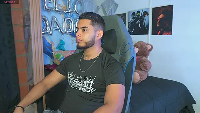 Tiler wolker online show from January 13, 2:39 am