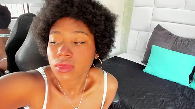 violeta ruizz online show from December 17, 5:08 pm