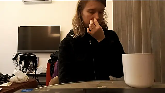 MargaretFairy online show from December 15, 4:33 pm