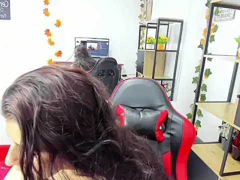 Snapshot of Allana_Collins_ chatting on October 28, 1:36 pm Allana Collins  online show from October 28, 1:36 pm