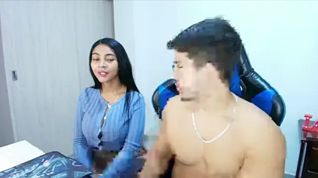 sophia and alex online show from November 13, 4:06 pm