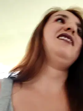 Snapshot of Alyah_1-2 chatting on November 18, 5:17 pm Alyah 1-2 online show from November 18, 5:17 pm