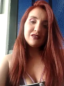 Snapshot of Alyah_1-2 chatting on December 18, 4:35 pm Alyah 1-2 online show from December 18, 4:35 pm