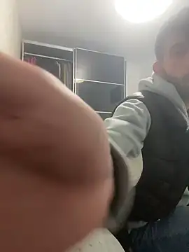 Snapshot of Dondeloquieras4 chatting on March 1, 9:50 pm Dondeloquieras4 online show from March 1, 9:50 pm