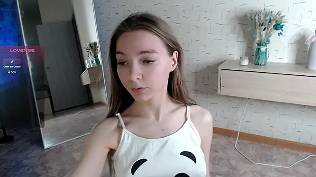 miragge  online show from October 28, 12:03 am