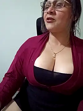 Angie milf50 online show from November 15, 4:21 am