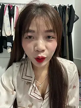 Zlienr023 online show from December 19, 12:23 pm