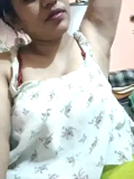 CUTE-GIRL-1 online show from October 27, 5:00 am