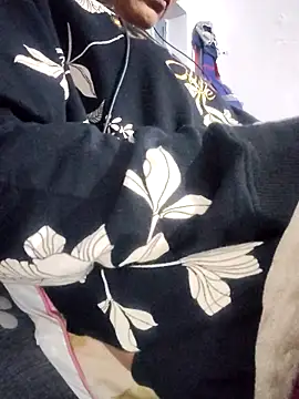 Hot-Rubyy online show from December 5, 5:42 pm