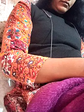 Hot-Rubyy online show from February 1, 10:03 am