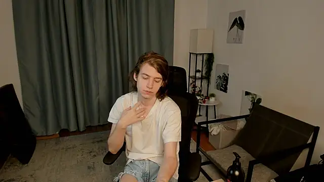 AvenGlow online show from February 5, 5:23 am