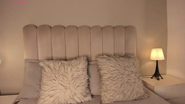 Melanie hillz online show from March 14, 7:08 pm