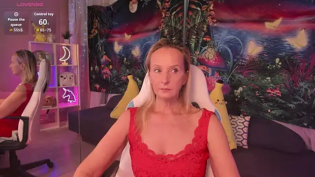 ScarlettPalmer online show from November 7, 10:15 am