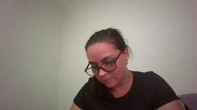 lilMissMarli online show from April 2, 1:42 pm