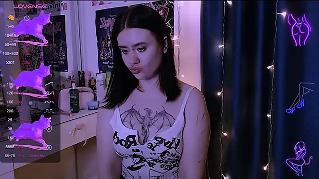 Snapshot of Meow_Marie chatting on December 21, 10:22 am Meow Marie online show from December 21, 10:22 am