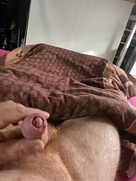 Snapshot of Ilovemilf1 chatting on February 12, 12:44 pm Ilovemilf1 online show from February 12, 12:44 pm