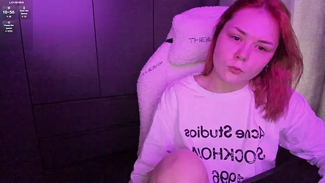 Snapshot of sophia_lix chatting on June 16, 12:35 am sophia lix online show from June 16, 12:35 am