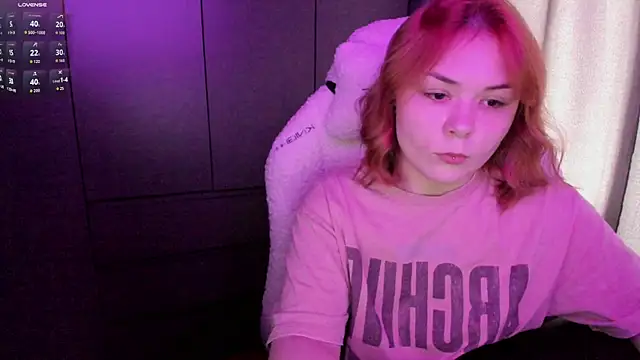 Snapshot of sophia_lix chatting on June 22, 8:44 am sophia lix online show from June 22, 8:44 am