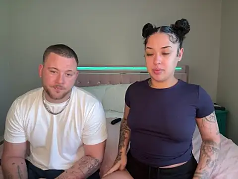 Snapshot of thepornplugz chatting on April 11, 5:17 pm thepornplugz online show from April 11, 5:17 pm