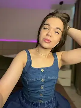 Snapshot of BabyShy- chatting on May 12, 12:41 am BabyShy- online show from May 12, 12:41 am