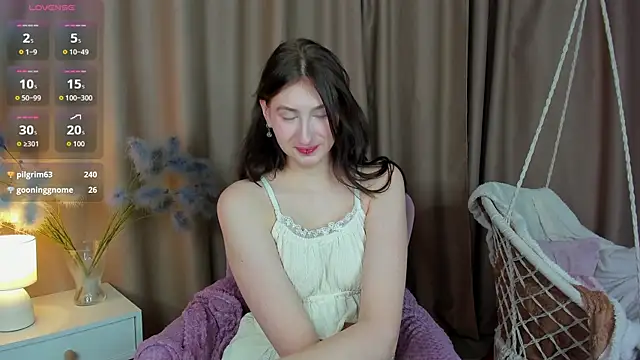 May Yam online show from March 18, 2:26 am