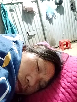 bella-la online show from November 27, 8:44 pm