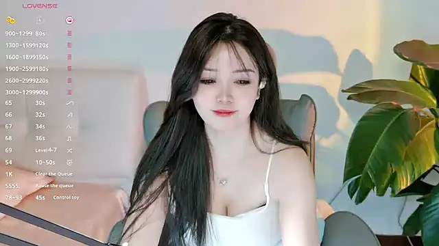 Snapshot of Yiluo95 chatting on July 23, 10:13 am Yiluo95 online show from July 23, 10:13 am