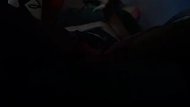 Snapshot of larrymonstercock chatting on April 16, 12:11 am larrymonstercock online show from April 16, 12:11 am