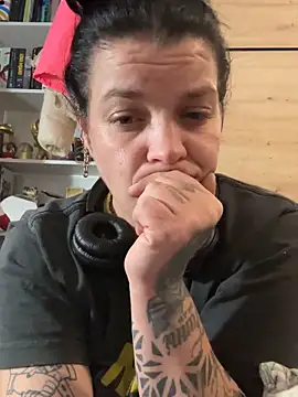 Reniiiir42688 online show from December 3, 4:09 am