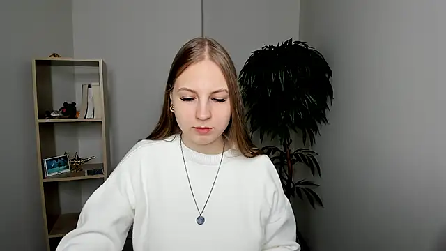 Snapshot of SuziGroody chatting on October 29, 5:53 am SuziGroody online show from October 29, 5:53 am