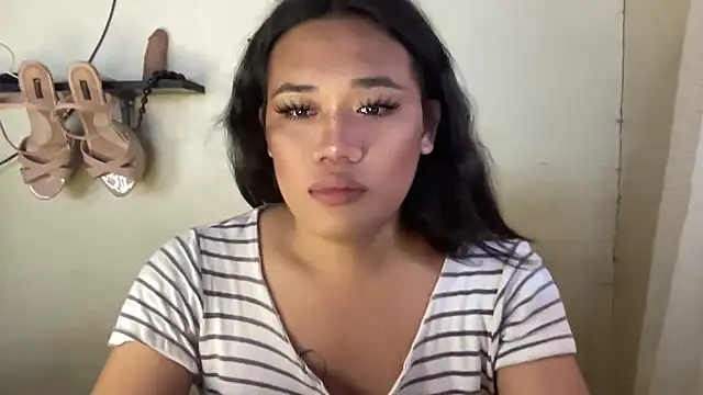 untouchable mia online show from December 21, 4:41 am