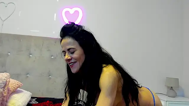 brianaflynt online show from February 4, 7:31 pm