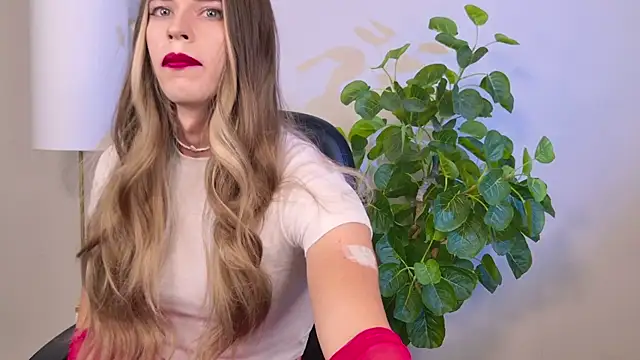 Branda Kelly online show from November 3, 1:12 pm