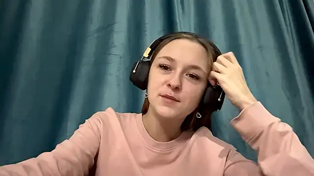 HOTBellakle online show from November 18, 3:05 pm